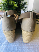 Load image into Gallery viewer, Leif Espadrille Platform Wedge Taupe