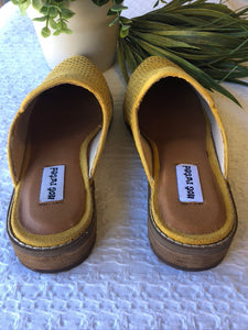 Maryam Flat Wood Stacked Mule Mustard