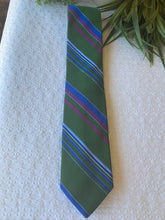 Load image into Gallery viewer, Robert Talbott ‘BEST OF CLASS’ 100% Silk Tie
