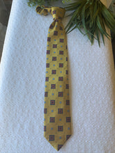 Load image into Gallery viewer, Robert Talbott ‘BEST OF CLASS’ 100% Silk Tie
