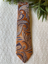 Load image into Gallery viewer, Robert Talbott ‘BEST OF CLASS’ 100% Silk Tie
