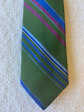 Load image into Gallery viewer, Robert Talbott ‘BEST OF CLASS’ 100% Silk Tie
