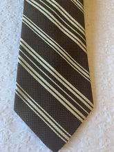 Load image into Gallery viewer, Robert Talbott ‘BEST OF CLASS’ 100% Silk Tie
